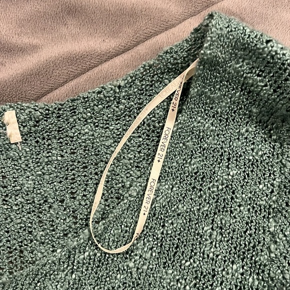 Forever 21 Green knit sweater - Picture 4 of 4